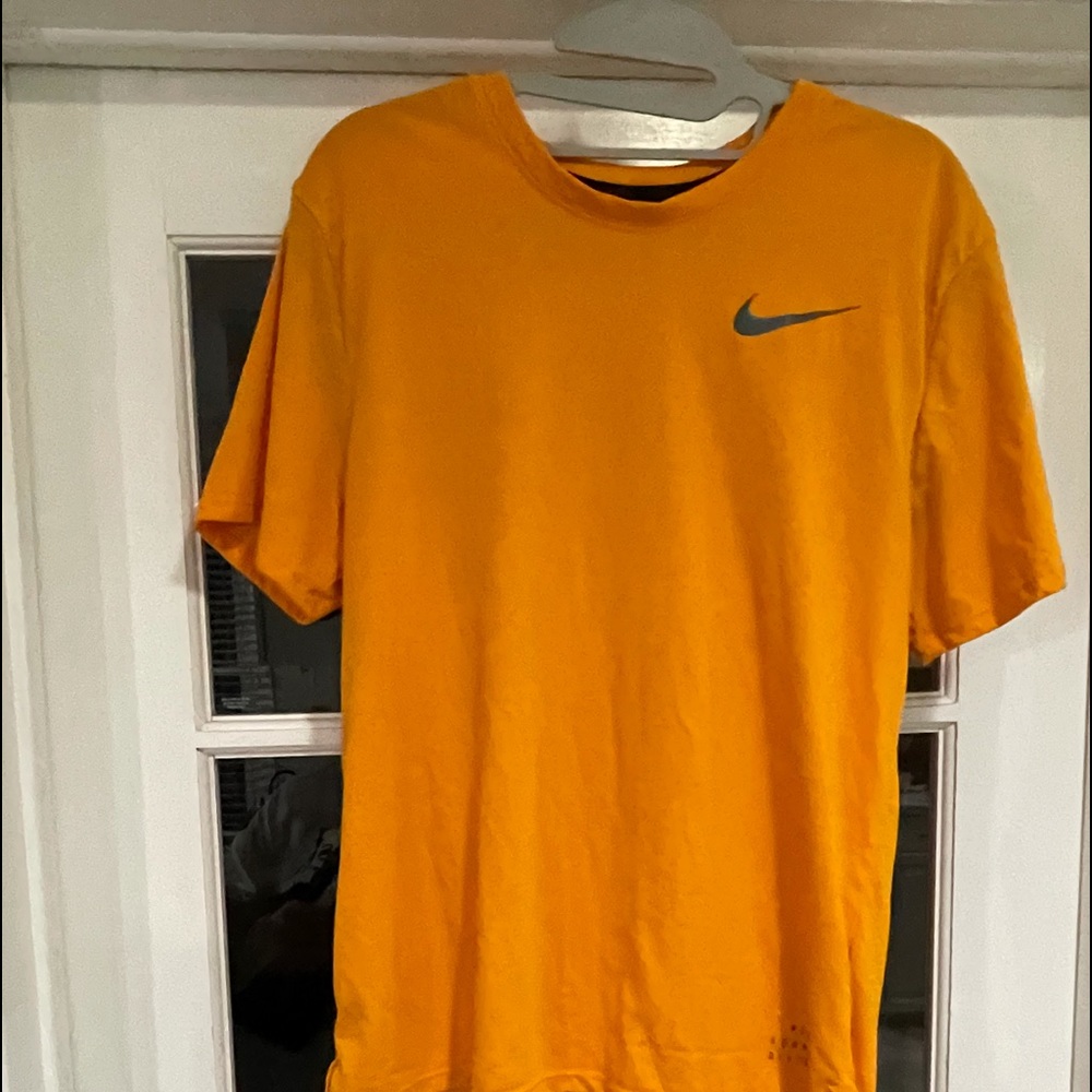 Nike T-shirt